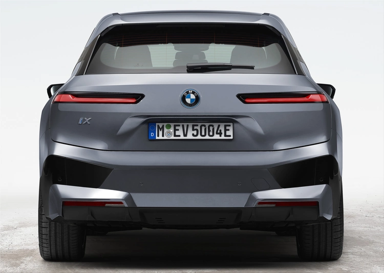 BMW iX