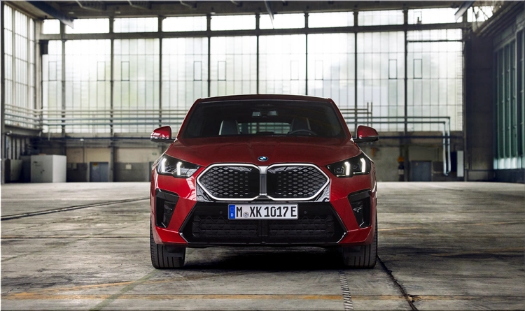 BMW iX2