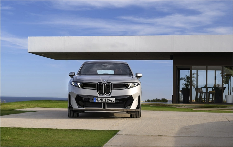BMW iX3