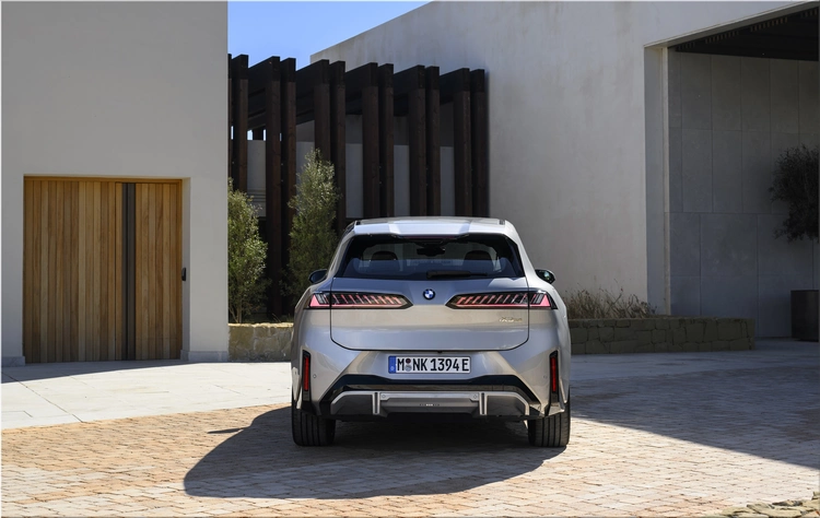BMW iX3