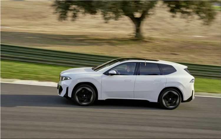BMW iX3