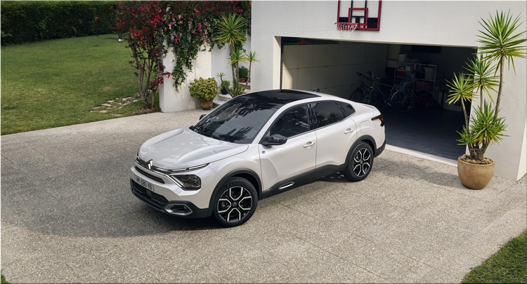 Citroen e-C4 X