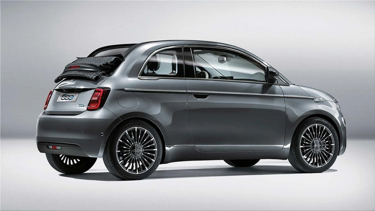 Fiat 500e electric city car