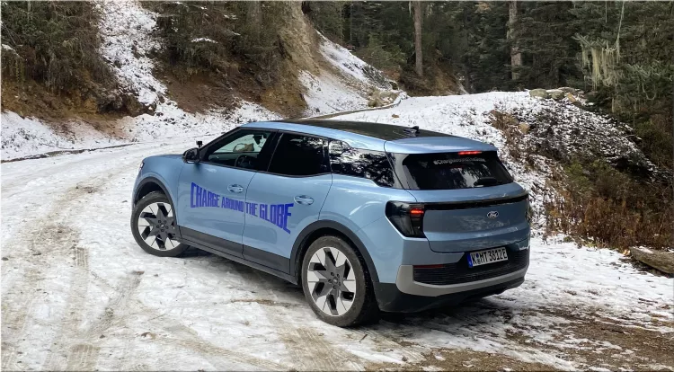 Ford Explorer Extended Range