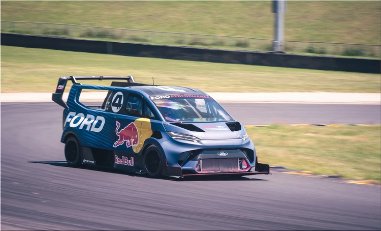 Ford Supervan