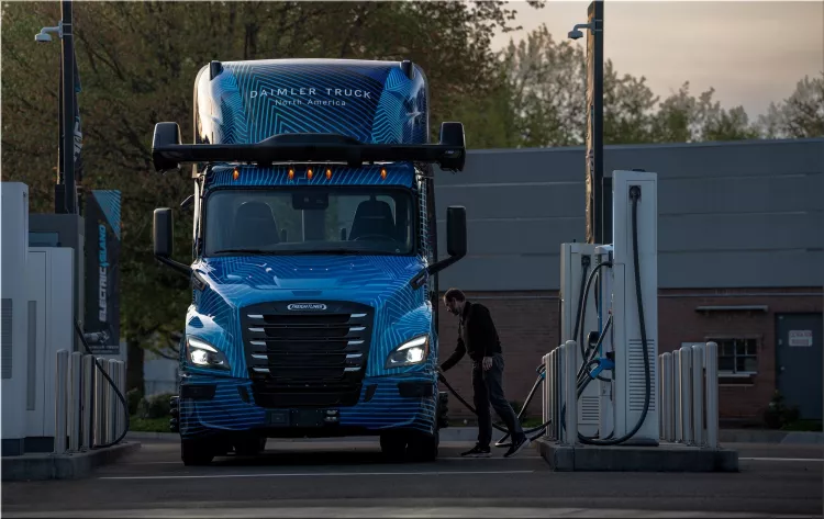Freightliner eCascadia