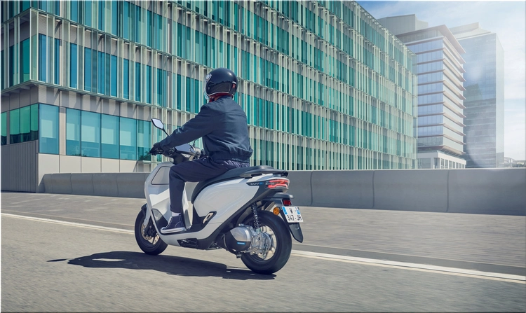 Honda CUV e Electric Scooter
