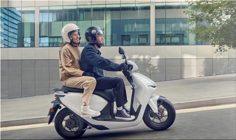 Honda CUV e Electric Scooter