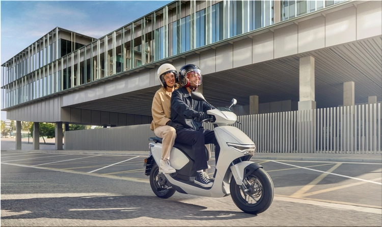 Honda CUV e Electric Scooter
