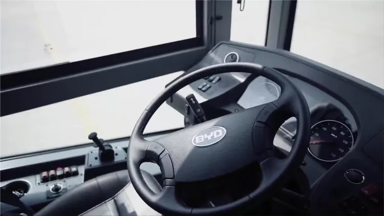 K12A, the longest electric bus