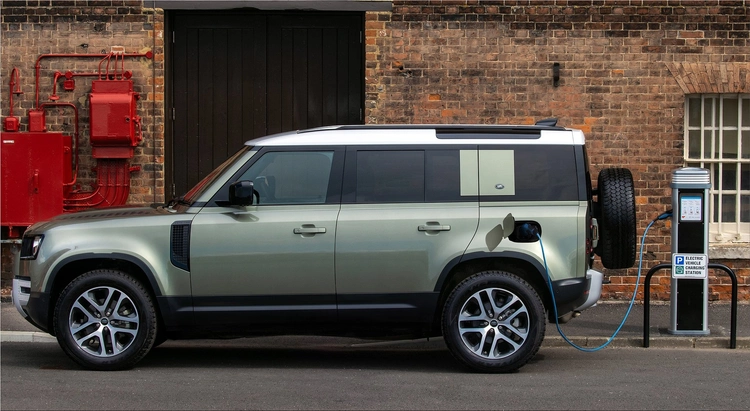 Land Rover Defender P400e plug-in hybrid