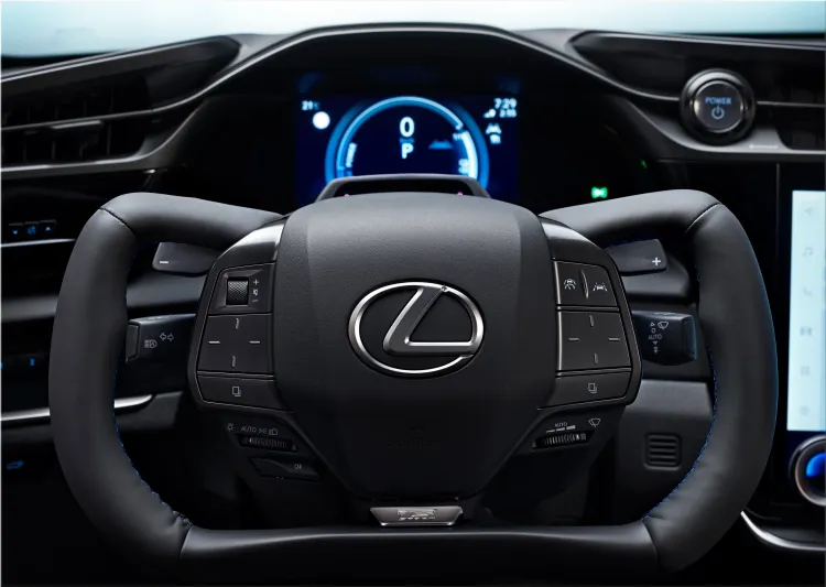Lexus RZ 550e