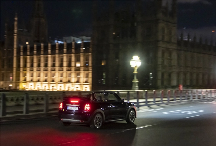 MINI Cooper SE Convertible