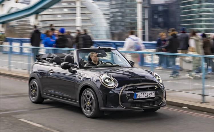 MINI Cooper SE Convertible