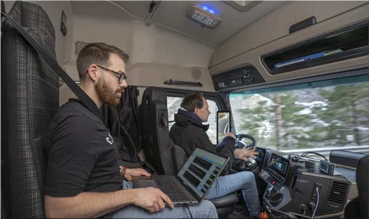 Mercedes-Benz GenH2 Truck