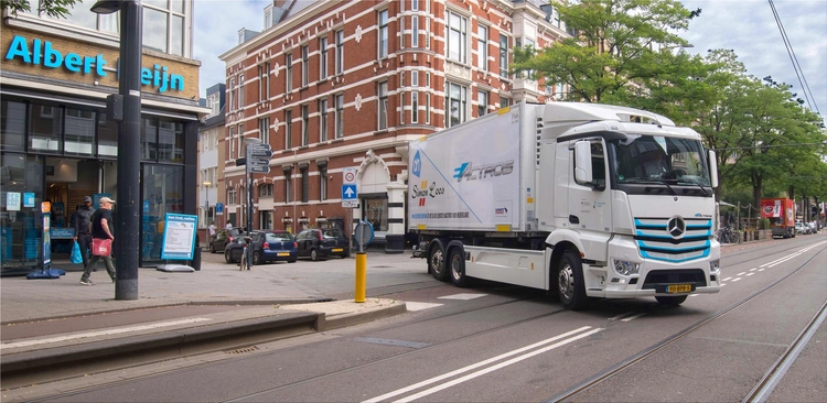 Mercedes-Benz eActros electric heavy truck