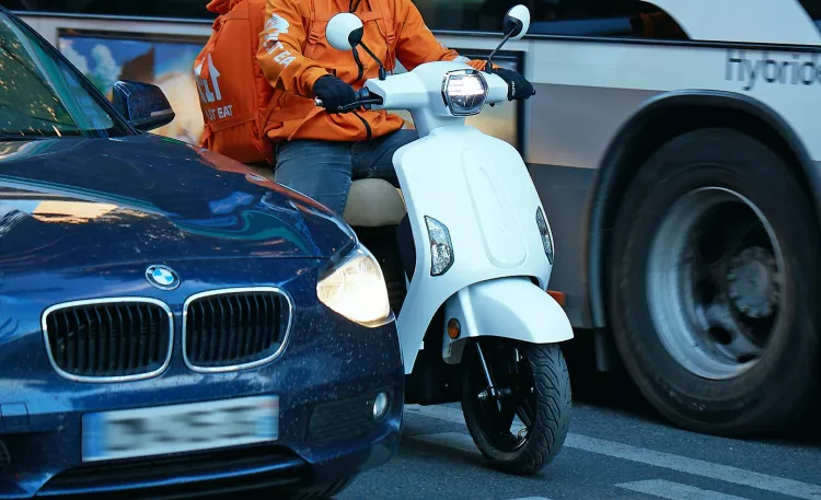 AM1 electric scooter