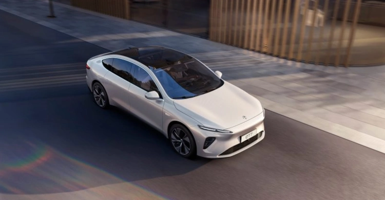NIO ET7