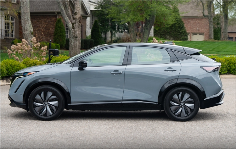 2025 Nissan Ariya