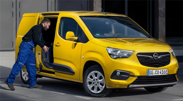 Opel Combo-e Cargo electric van