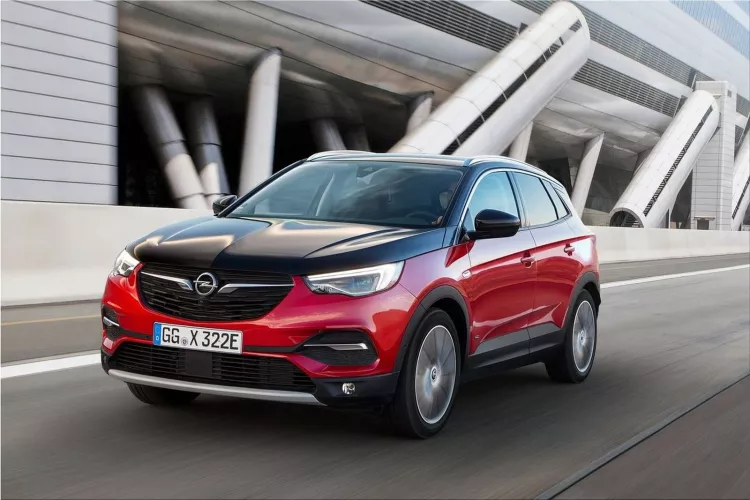 Opel Grandland X Hybrid4