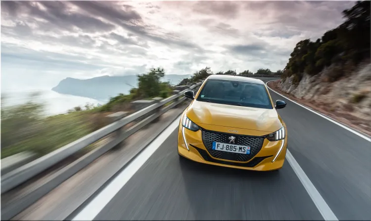 Peugeot e-208