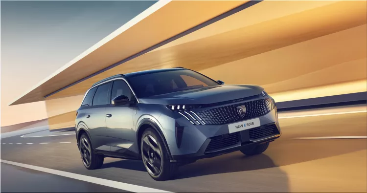 2024 Peugeot e-5008