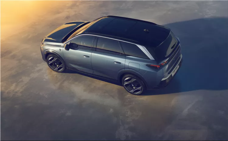 2024 Peugeot e-5008