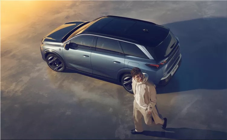 2024 Peugeot e-5008