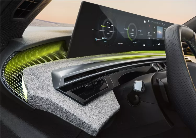 2024 Peugeot e-5008 electric SUV