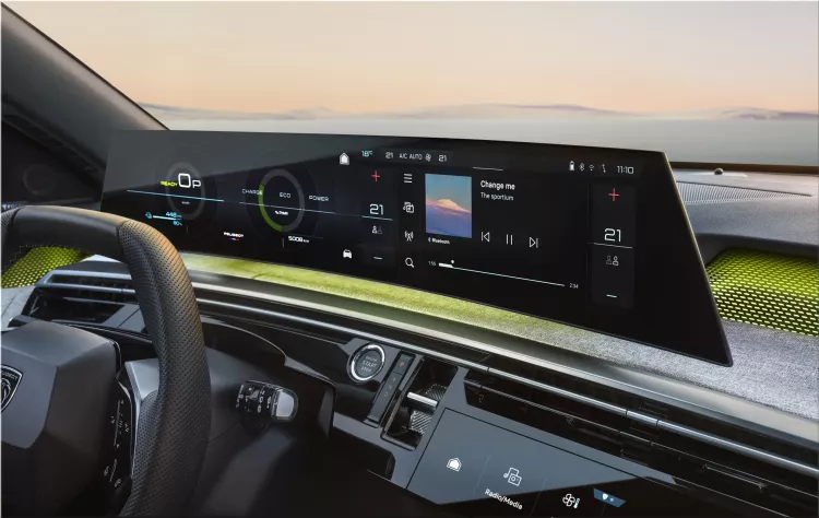 2024 Peugeot e-5008 electric SUV