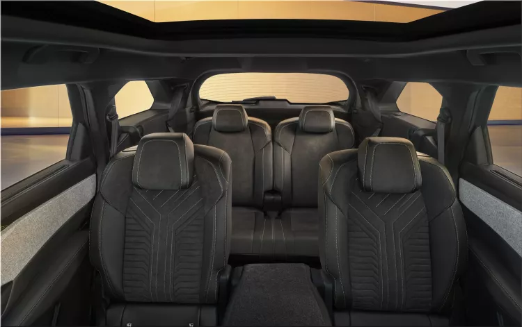 Peugeot e-5008 electric SUV