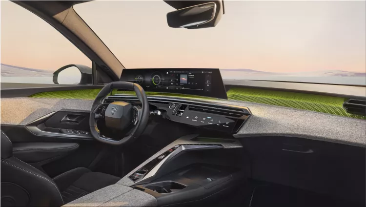 Peugeot e-5008 electric SUV