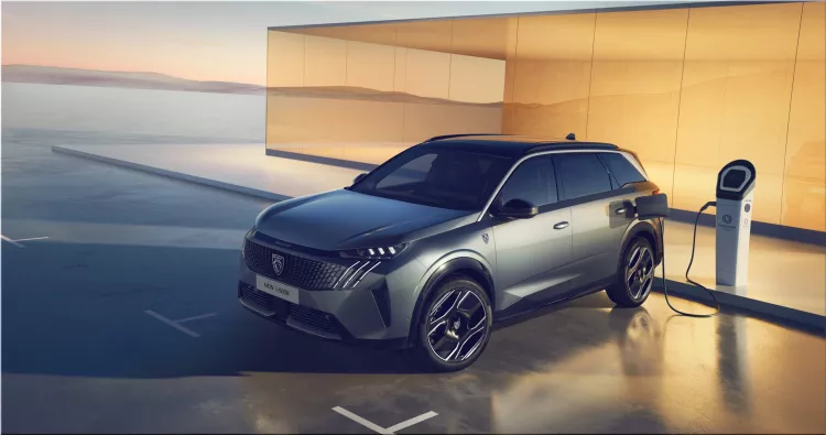 Peugeot e-5008 electric SUV