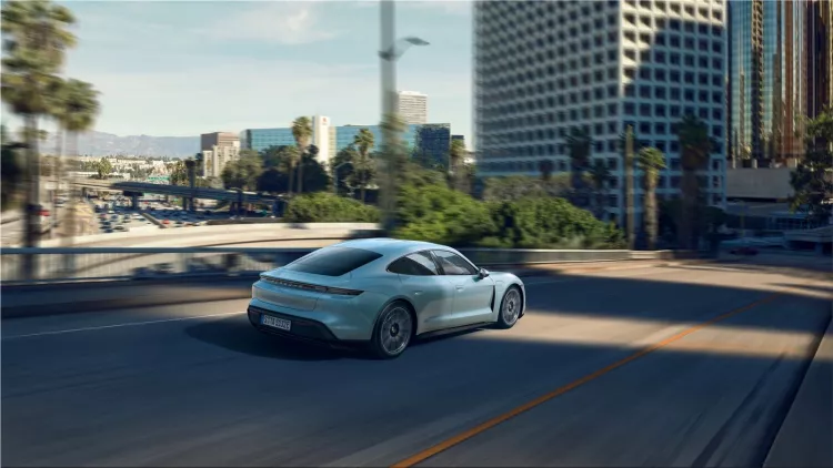 Porsche Taycan 4S
