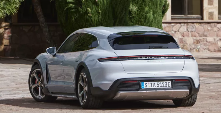 Porsche Taycan Cross Turismo