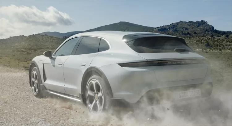 Porsche Taycan Cross Turismo