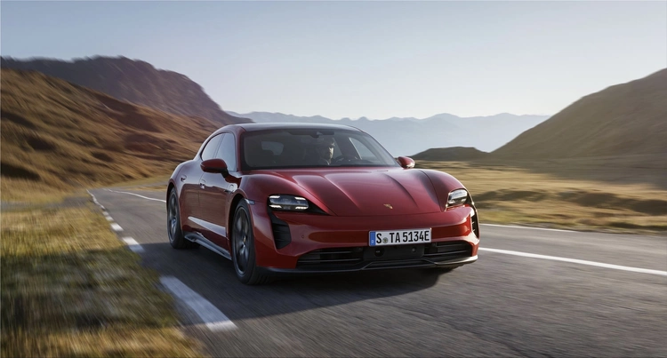 Porsche Taycan GTS
