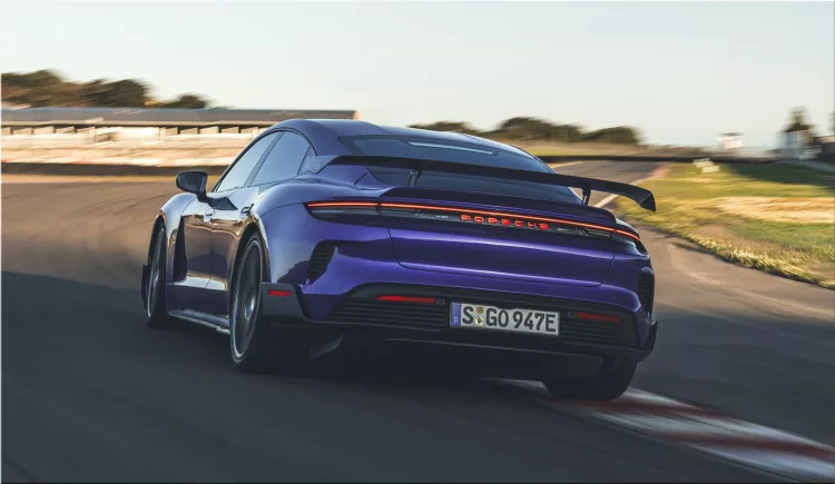 2025 Porsche Taycan Turbo GT