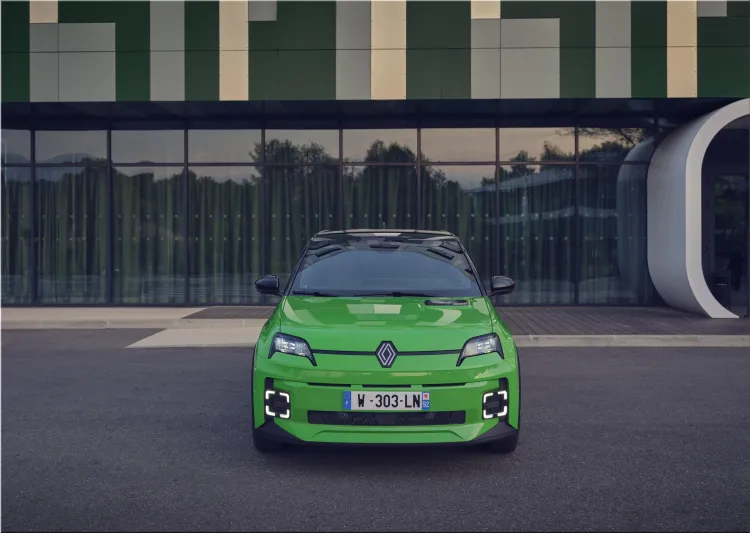 Renault 5 electric car