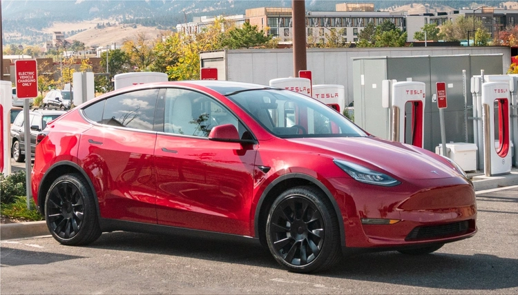 Tesla Supercharging stations