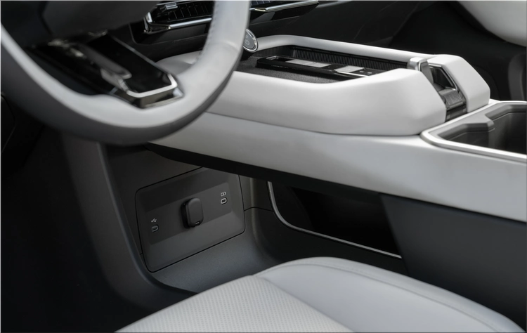 Toyota Highlander BEV 2027