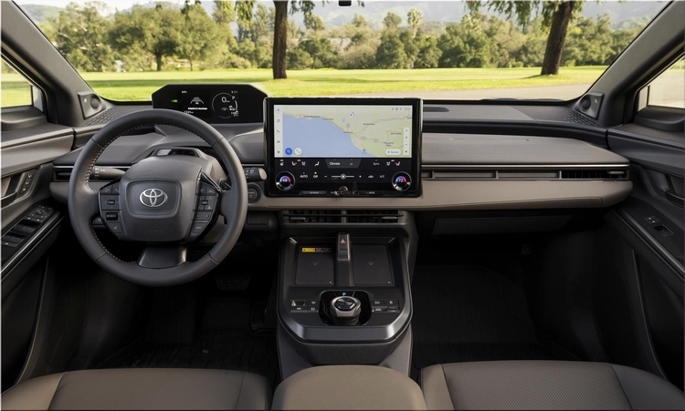 Toyota bZ Woodland 2026
