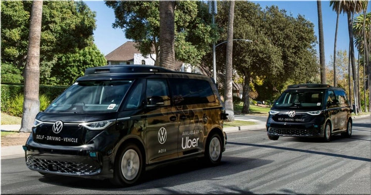 Volkswagen ID. Buzz Robotaxi