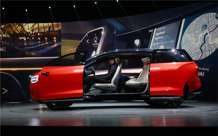 Volkswagen ID ROOMZZ electric family SUV