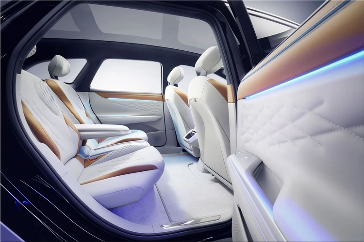 Volkswagen ID. SPACE VIZZION