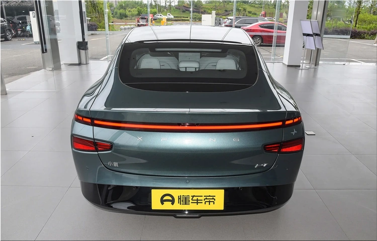Xpeng P7