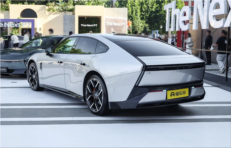 Xpeng P7