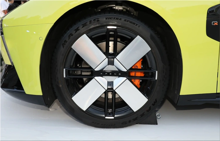 Xpeng P7