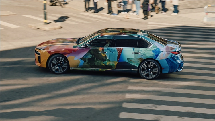 BMW i7